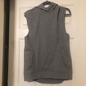 Lululemon Blissed Out Sleeveless Hoodie Size 6!